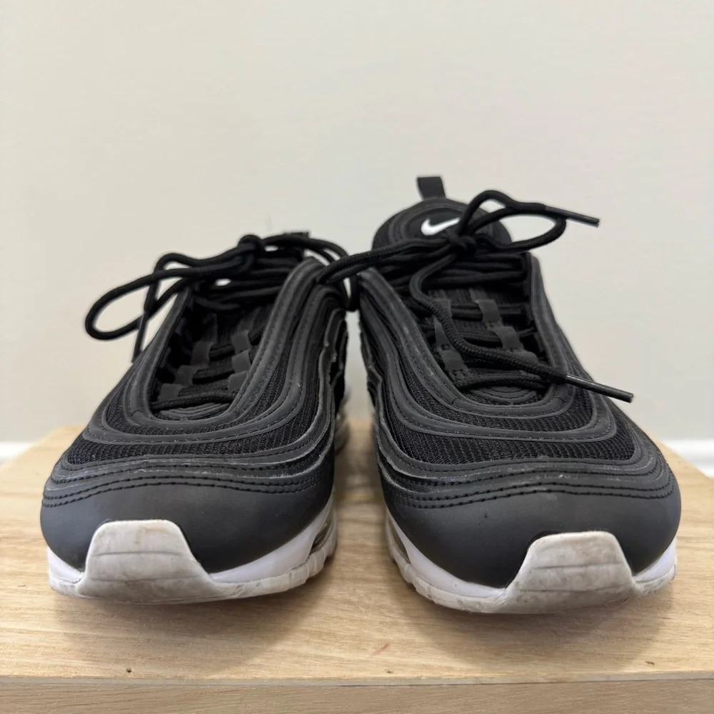 Nike Black & White 97 Air Max Athletic‎ Sneakers 6/7.5
